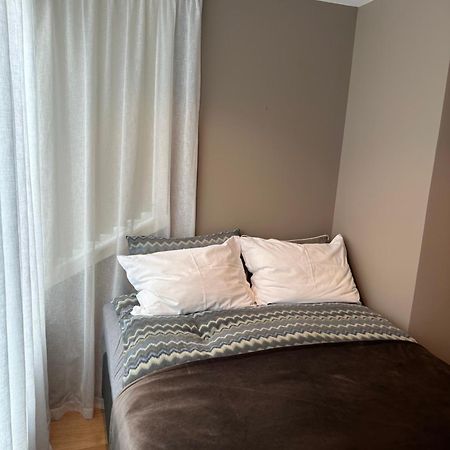 Urban And Quiet Apartment In City Centrum Тромсё Экстерьер фото