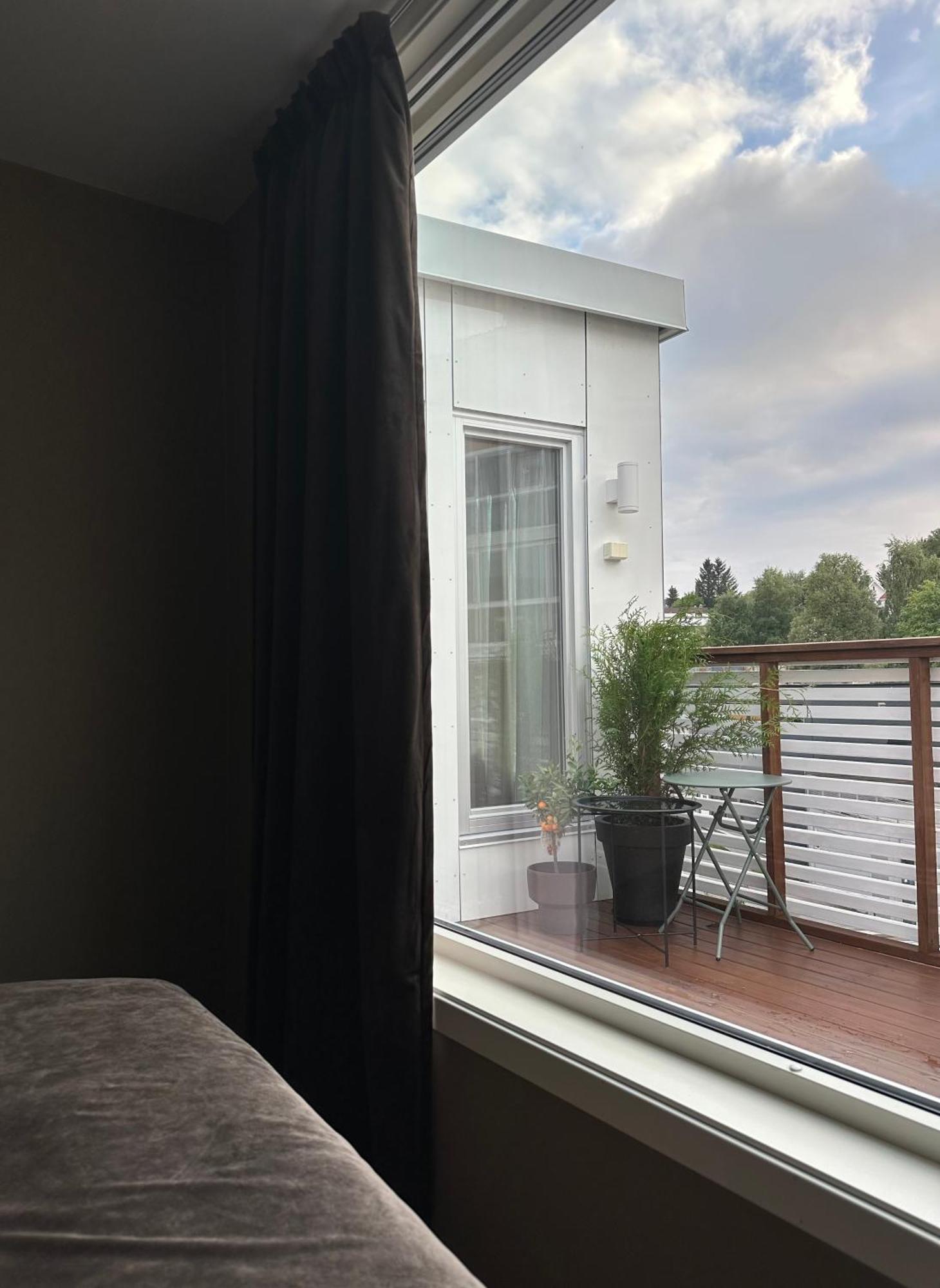 Urban And Quiet Apartment In City Centrum Тромсё Экстерьер фото